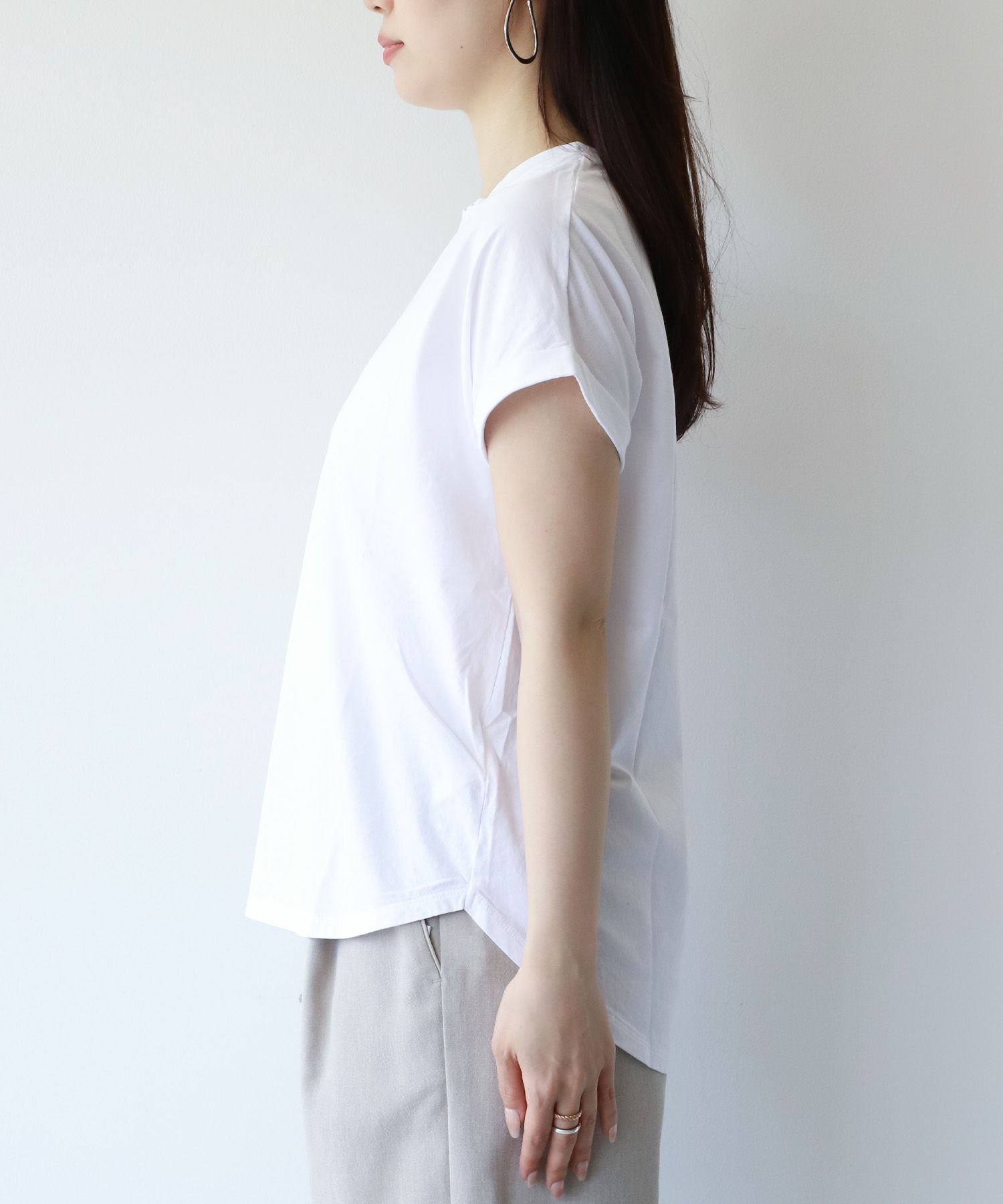 新品タグ付き！MICA&DEAL フォトプリントラウンドヘムTシャツ ベージュ