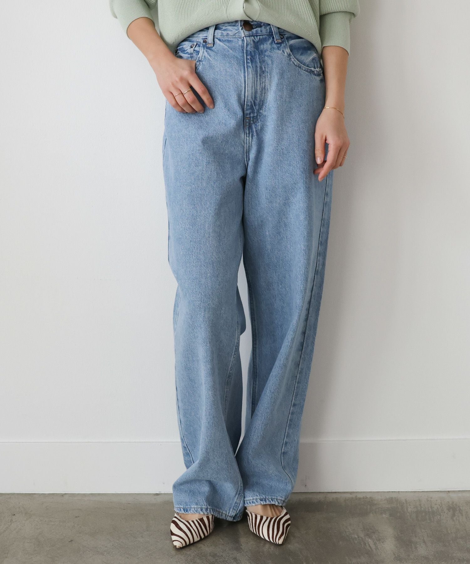 【限定20枚試着用で使用したトップピースを半額でお譲りします】 RED CARD TOKYO】Dakota-ビッグストレートデニム/0324103002