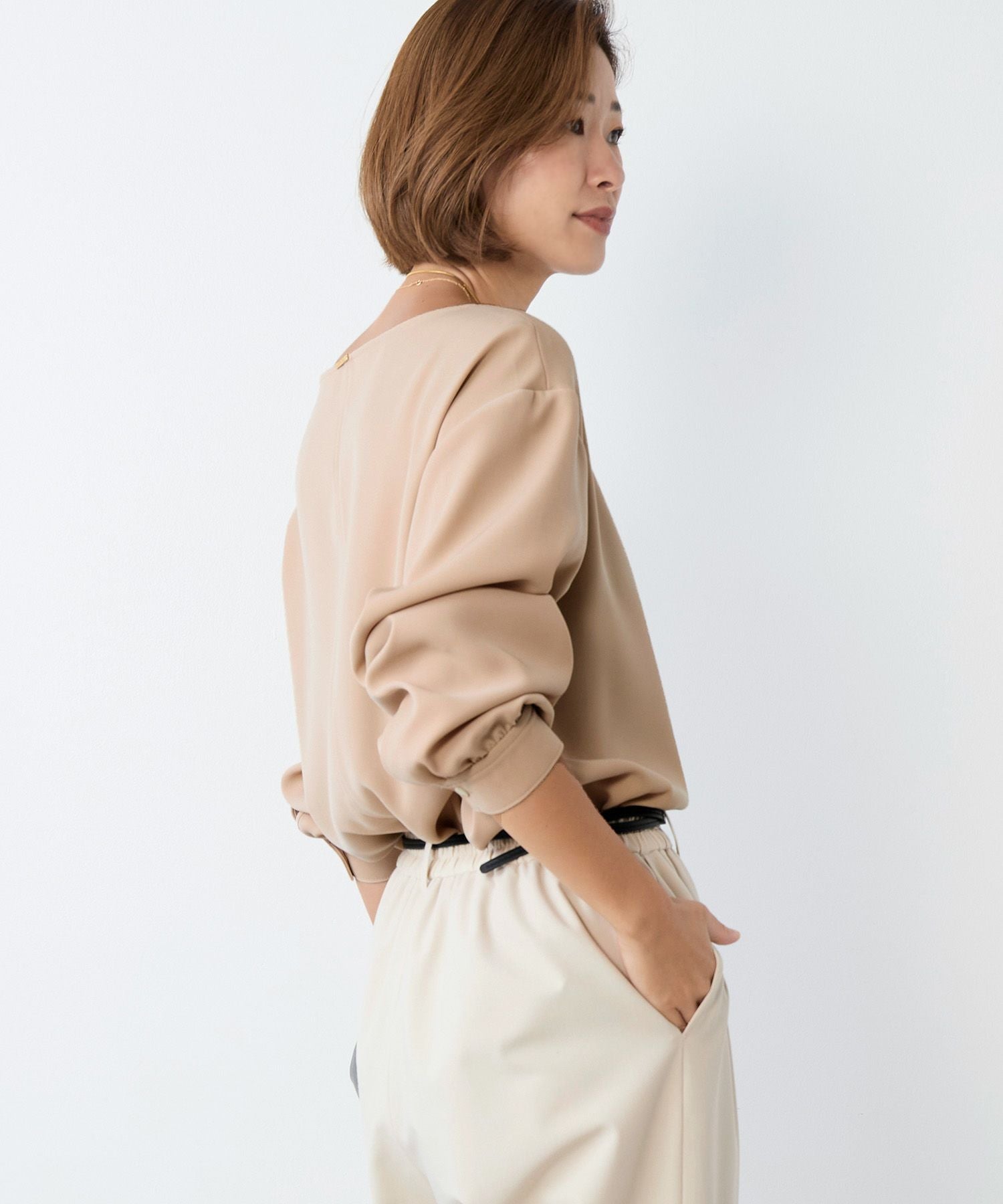 シルキーボートネックブラウス | MICA&DEAL ONLINE STORE