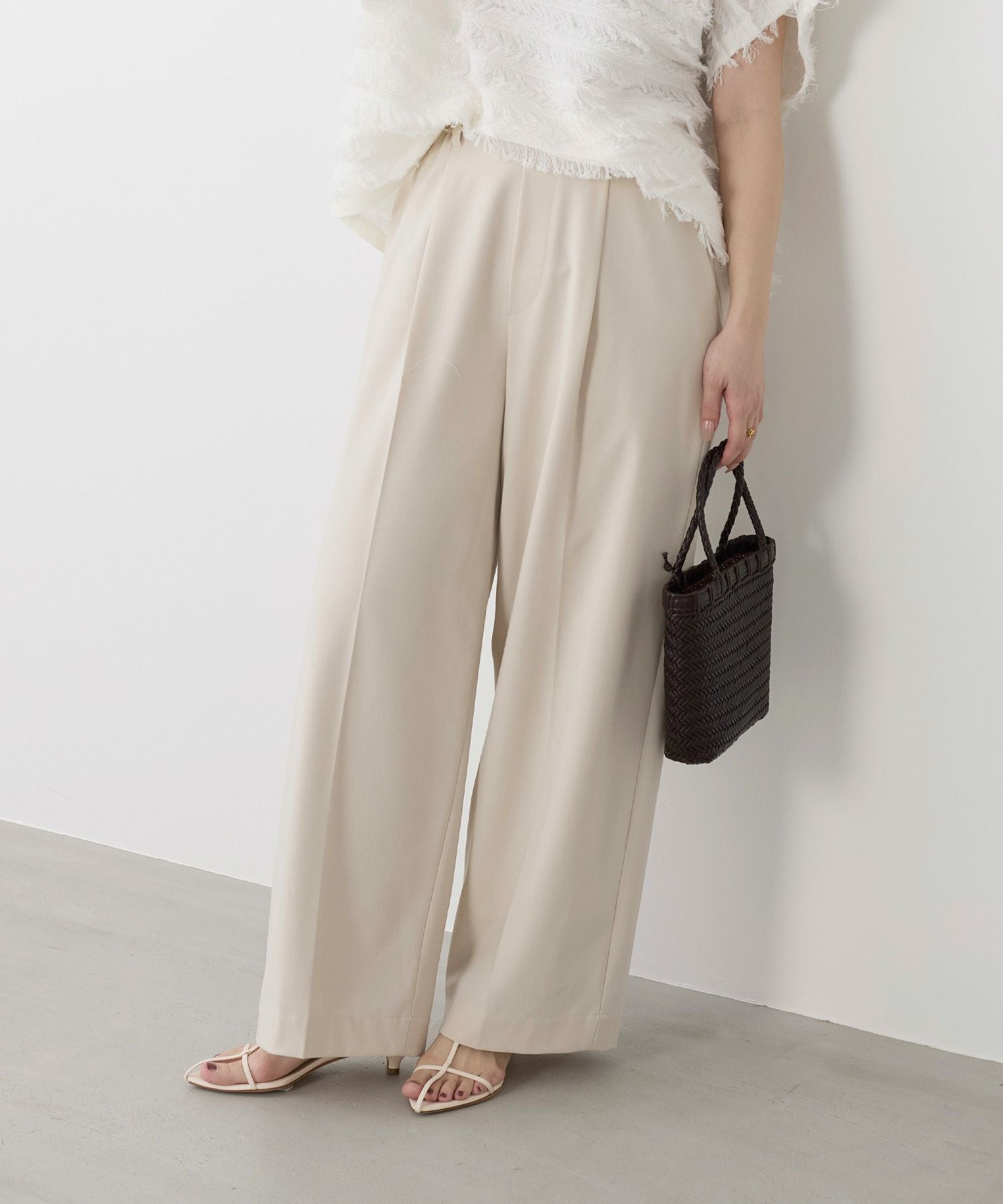 新品　タグ付Maison de Dites パンツ ドライタッチワンタックパンツ | MICA&DEAL ONLINE STORE
