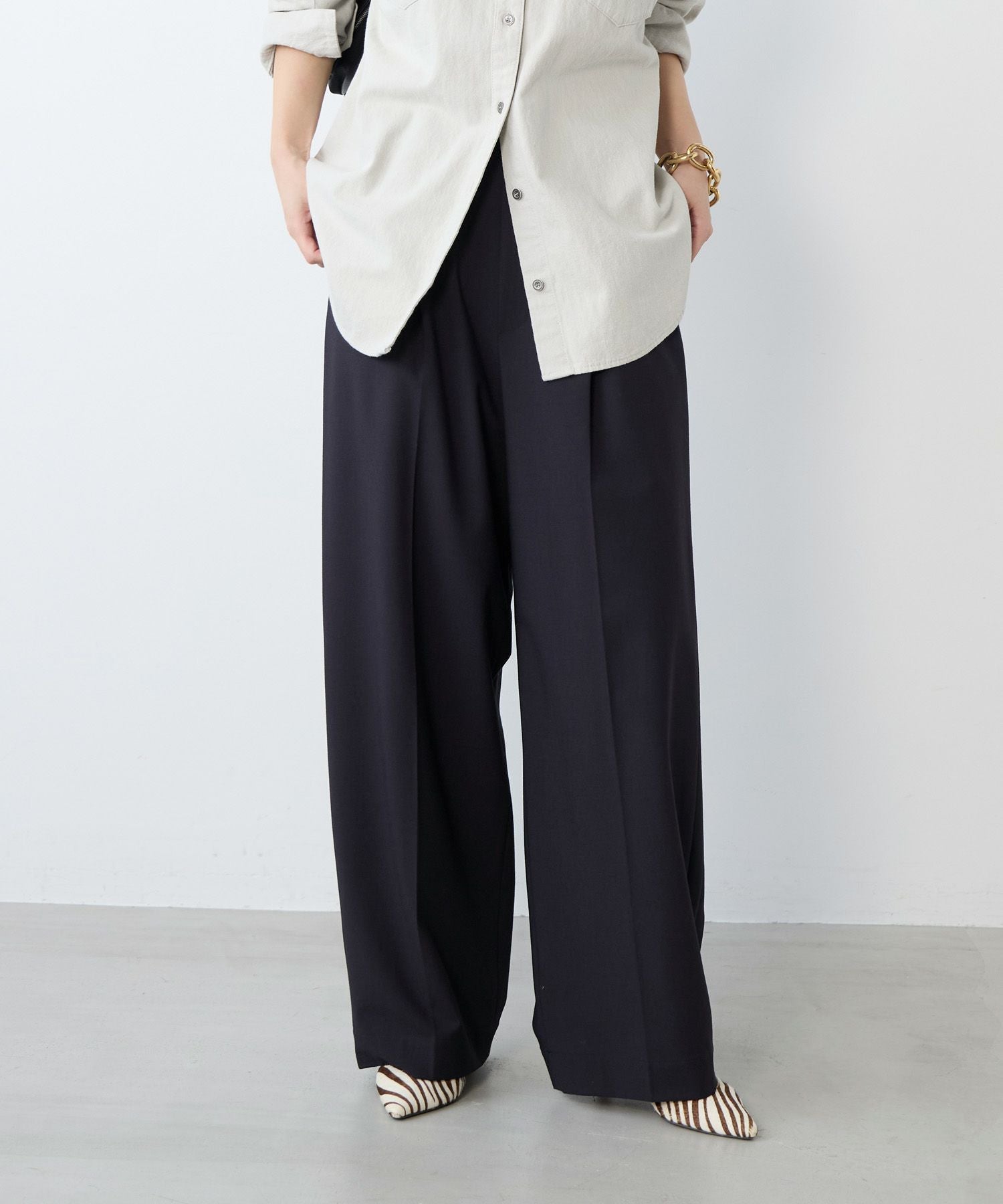 新品　タグ付Maison de Dites パンツ ドライタッチワンタックパンツ | MICA&DEAL ONLINE STORE