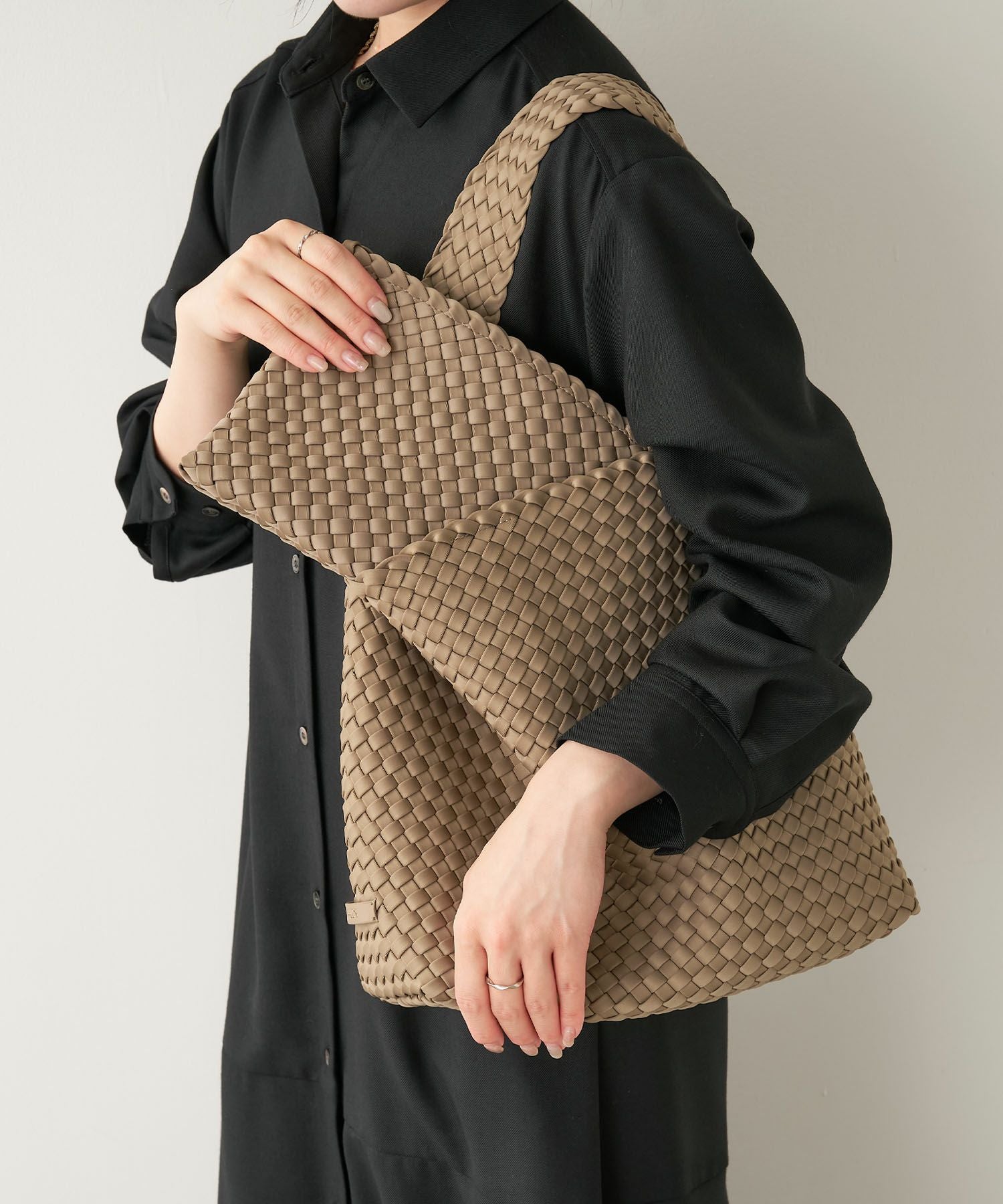 NAGHEDI】ワンショルダーバッグ-Nomad Medium Hobo | MICA&DEAL ONLINE