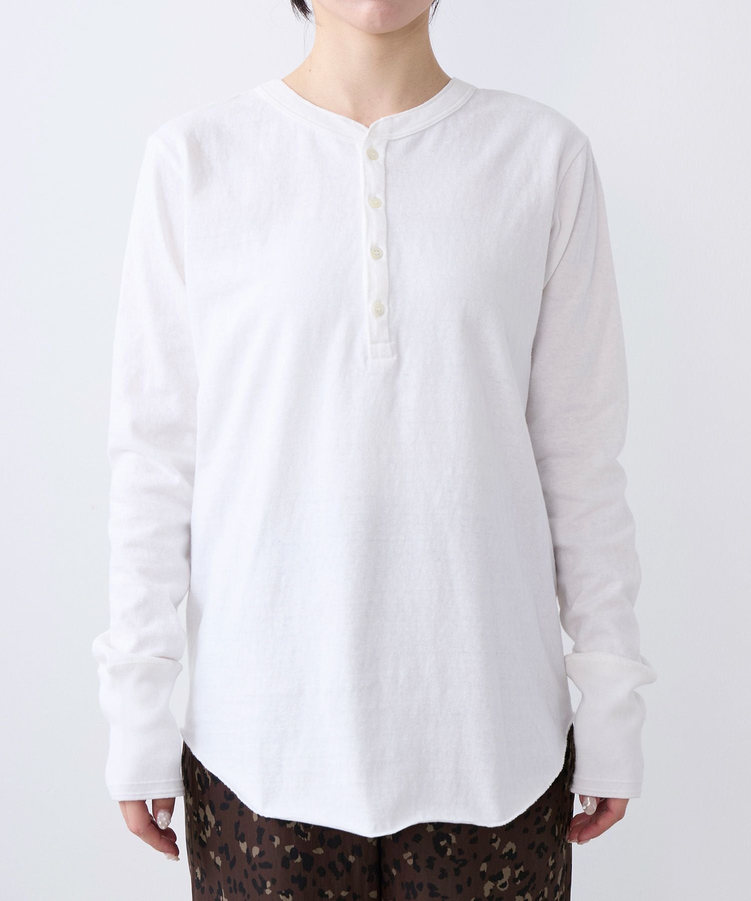 AMERICANA】別注-前後2WAYヘンリーネックロングT-shirt | MICA&DEAL
