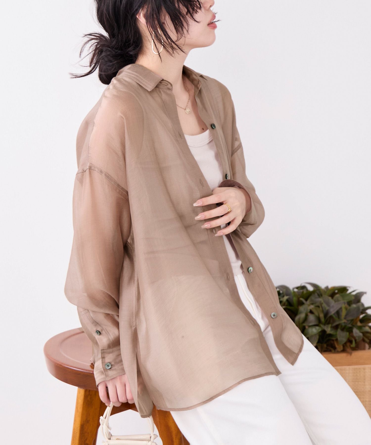 新品未使用！マチャット　シアーシャツ　ベージュ UVカット/洗える】クロップドシアーシャツ（シャツ・ブラウス