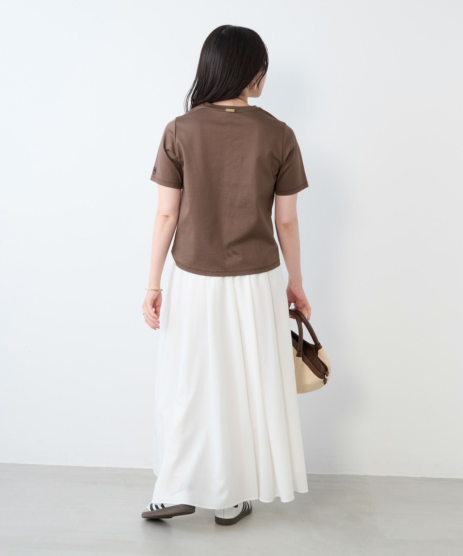 接触冷感/UVカット-ワンポイント刺繍T-shirt | MICA&DEAL ONLINE STORE