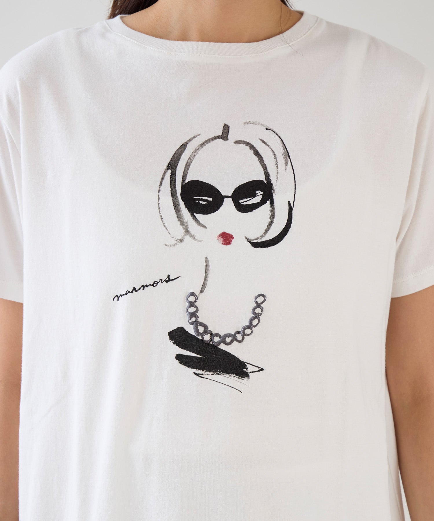 marmors】necklace illustration T-shirt | MICA&DEAL ONLINE STORE