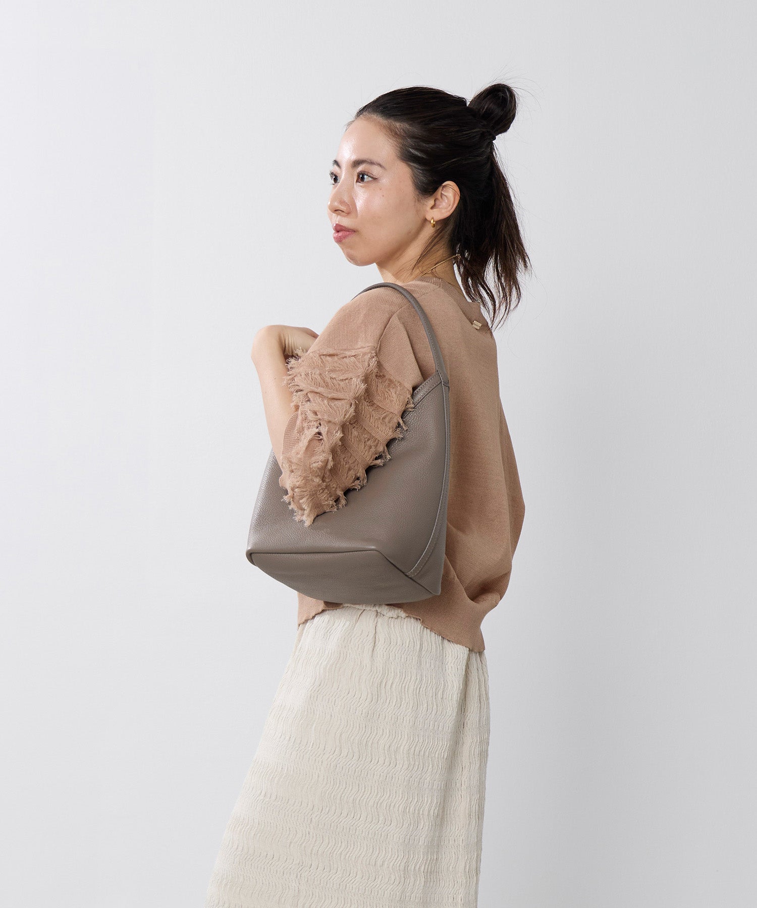 CHRISTIAN VILLA】レザースクエアハンドバッグ | MICA&DEAL ONLINE STORE