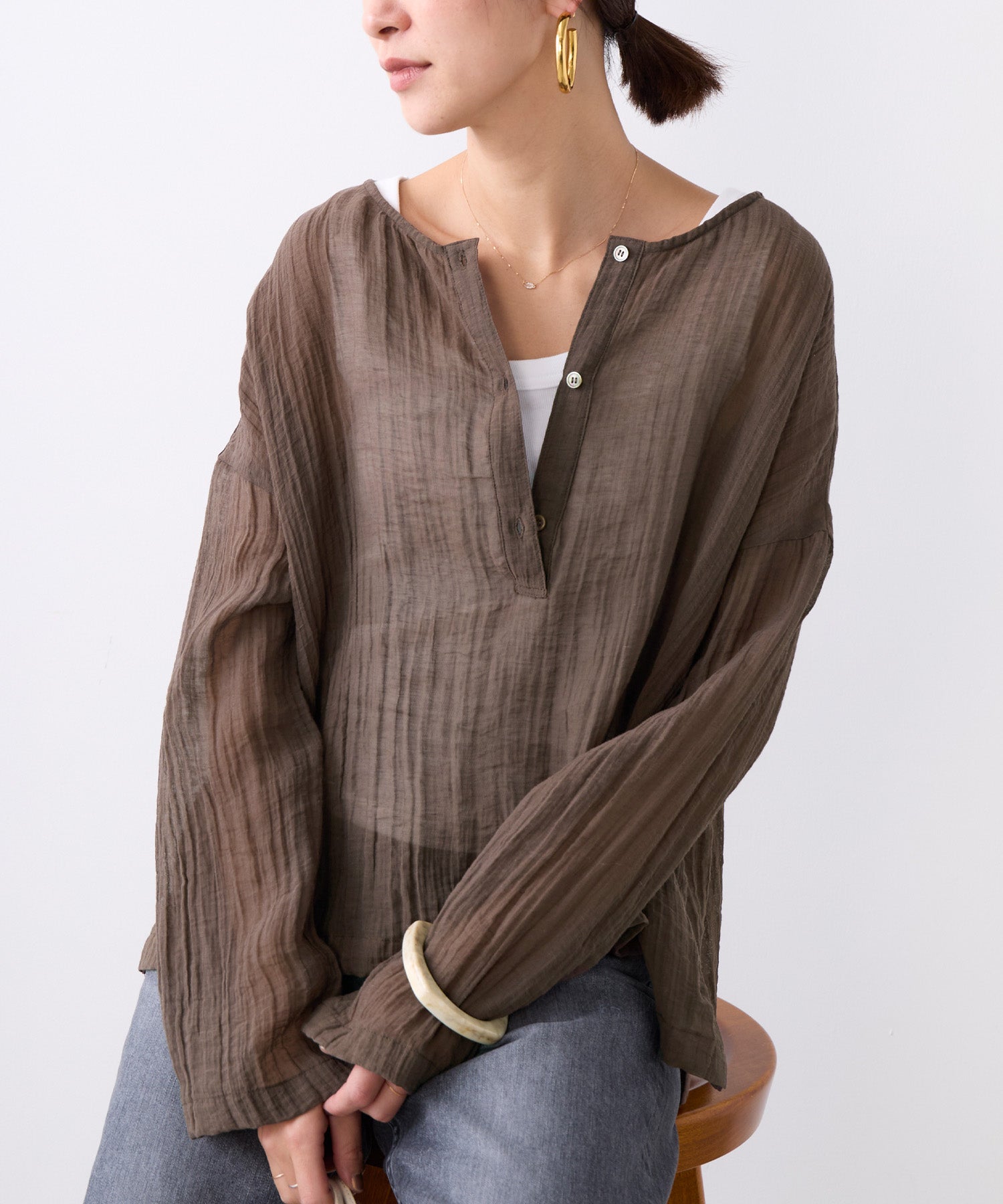 ヘンリーネックシアーブラウス | MICA&DEAL ONLINE STORE
