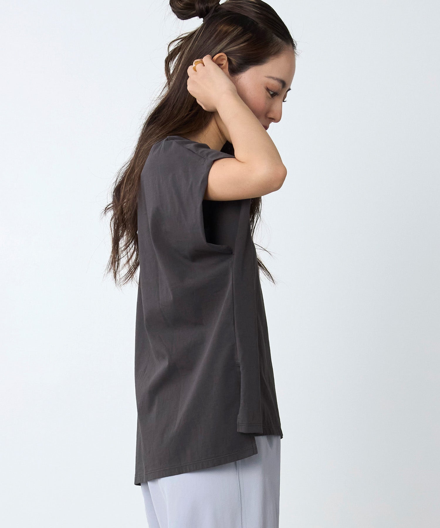 ラメロゴプリントターンバックスリーブT-shirt | MICA&DEAL ONLINE STORE