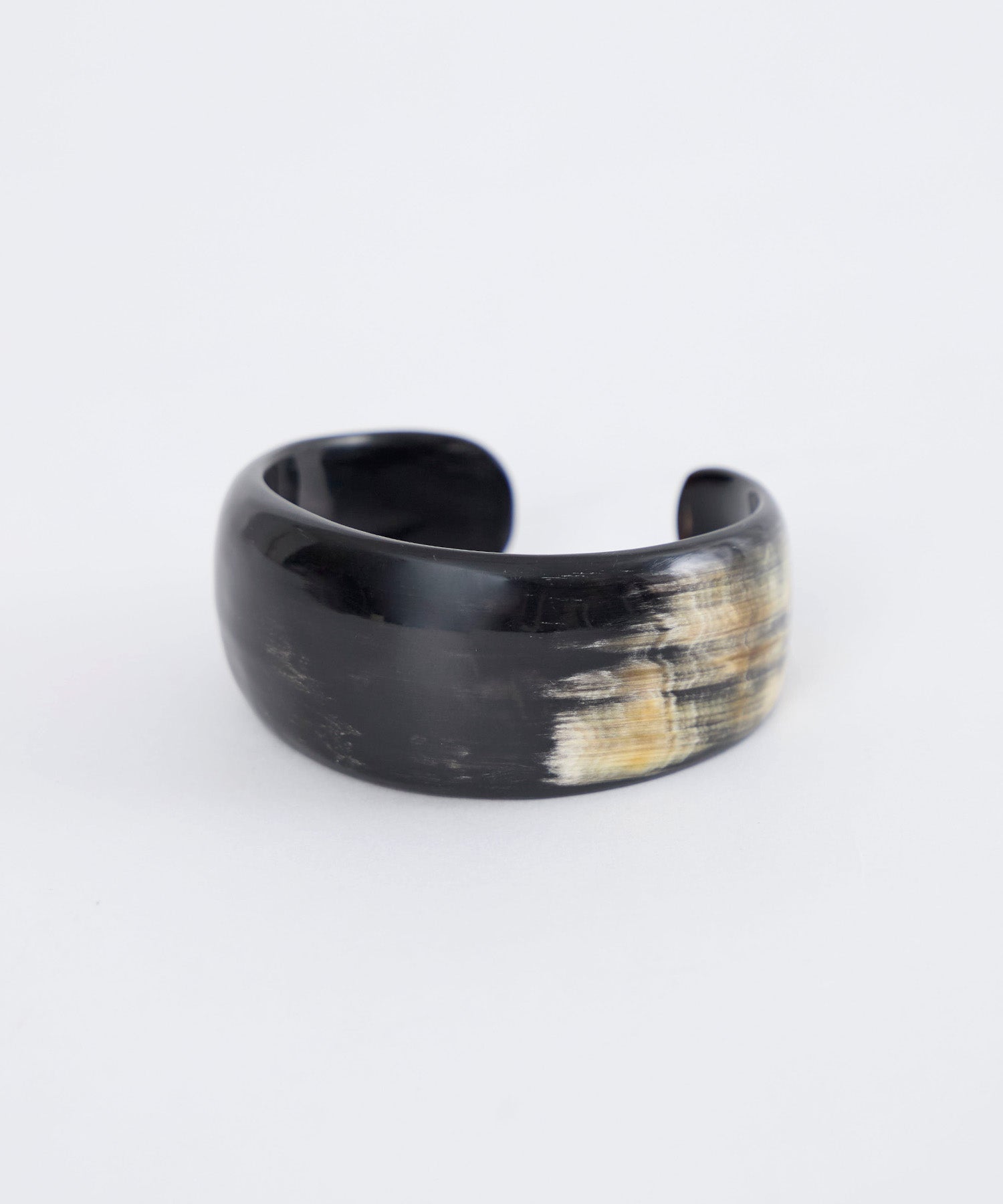 NS Paris/バングル AFRICANSQUARE】牛角バングル-BLACK | MICA&DEAL ONLINE STORE