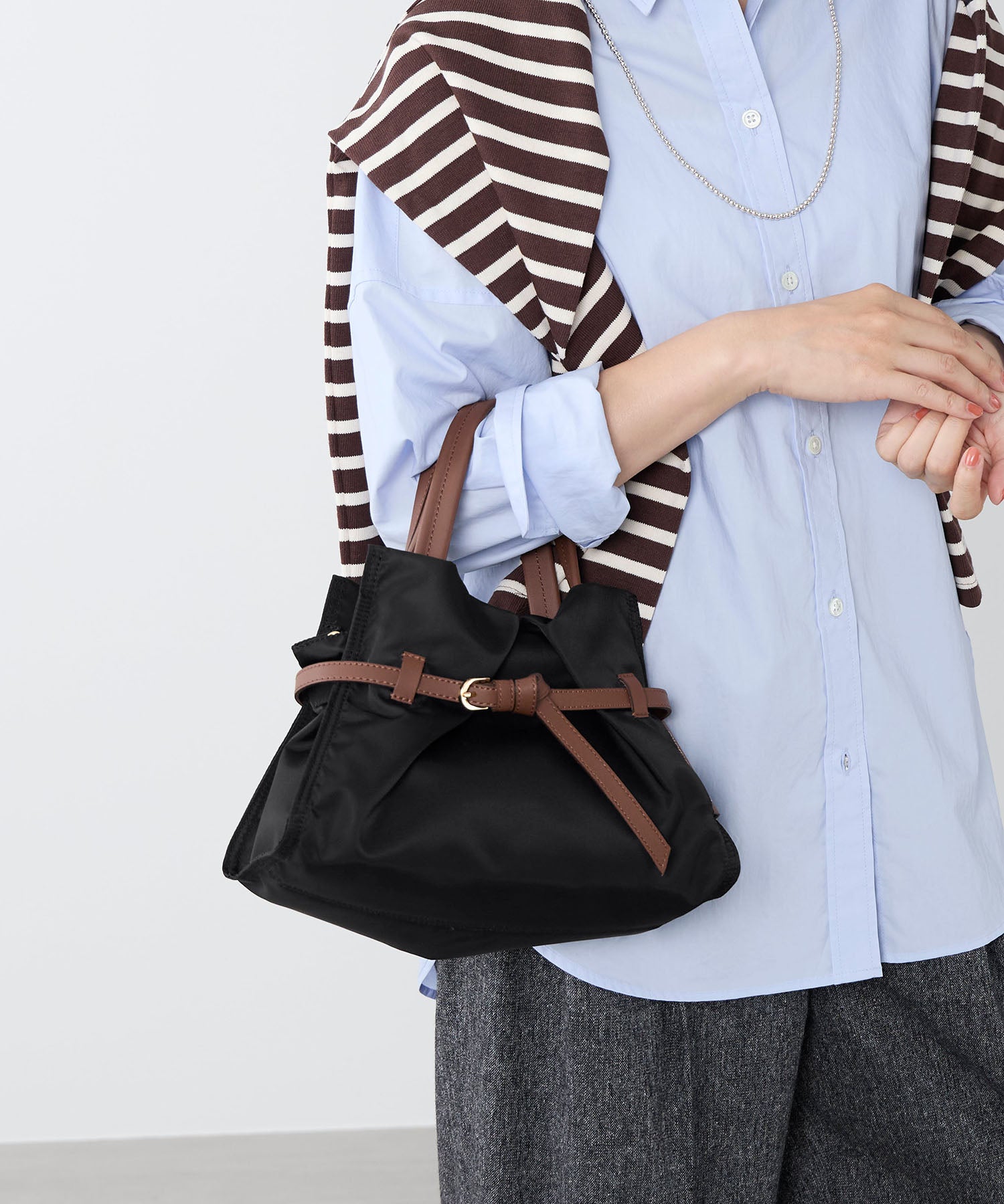 VIOLAd'ORO】ナイロンベルトハンドバッグ S-BIANCA TOTE BAG