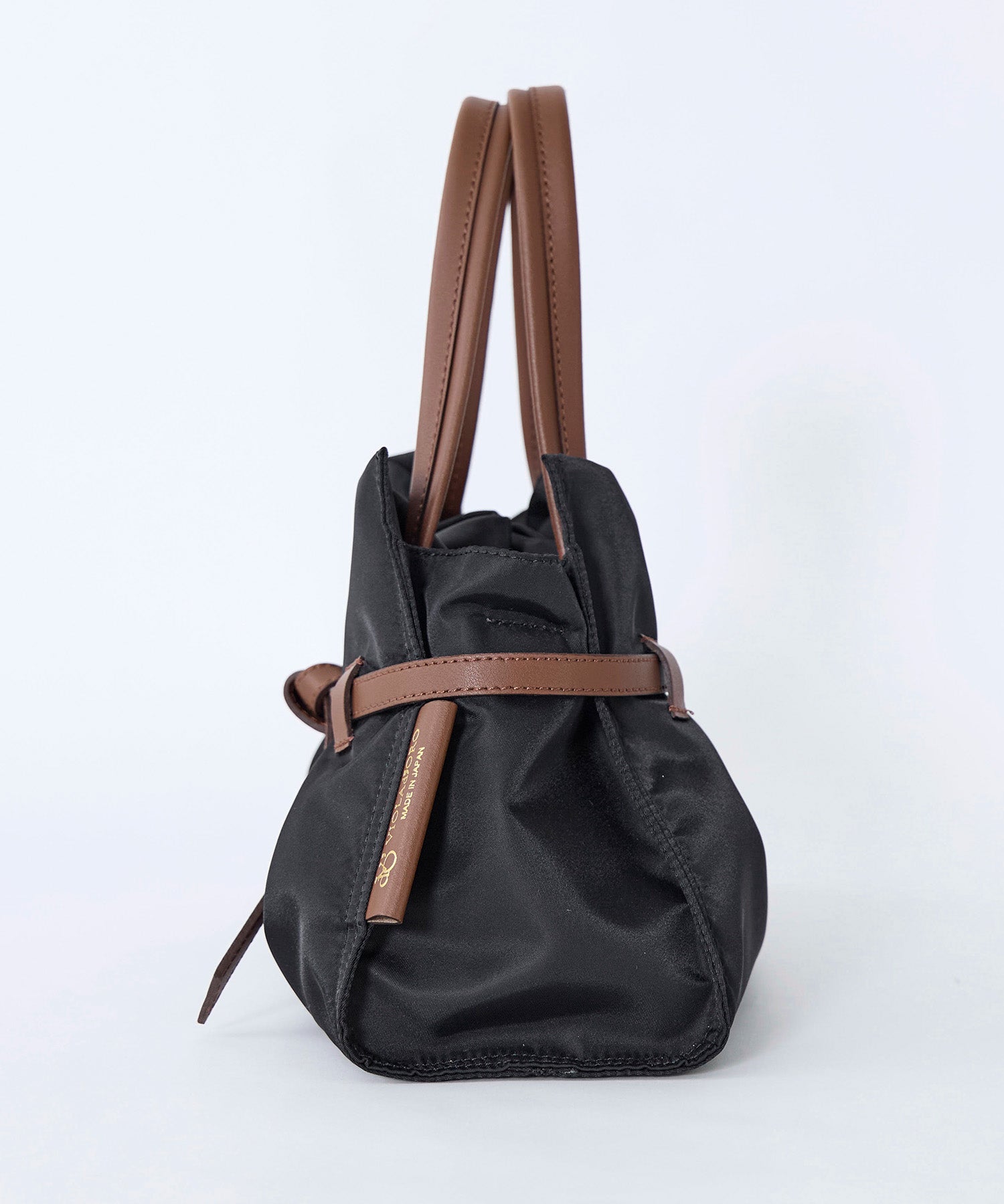 VIOLAd'ORO】ナイロンベルトハンドバッグ S-BIANCA TOTE BAG