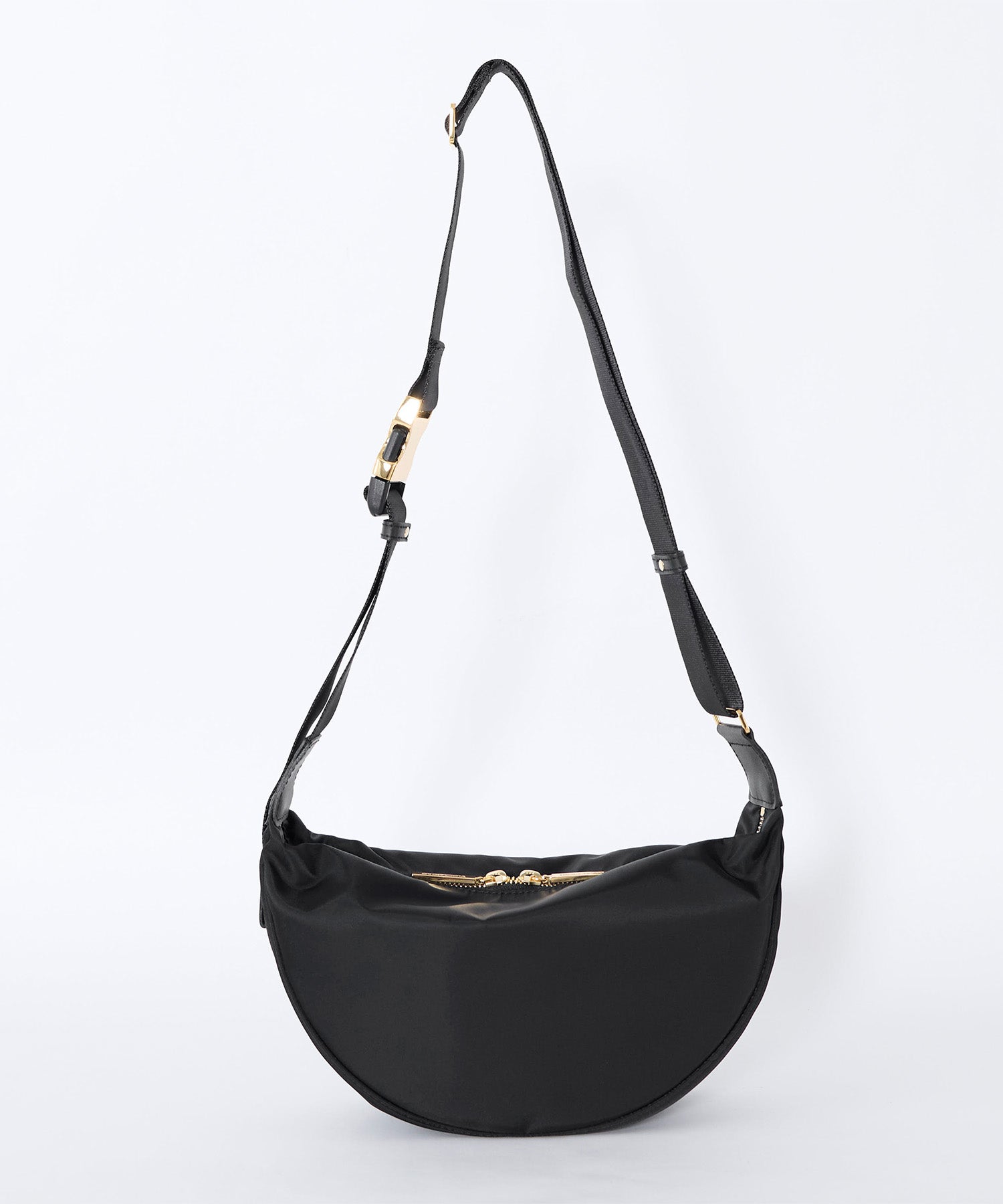 【そら】Ampersand ナイロン ボディバッグ ブラック VIOLAd'ORO】ナイロンボディバッグ-BIANCA Nylon bag | MICA&DEAL