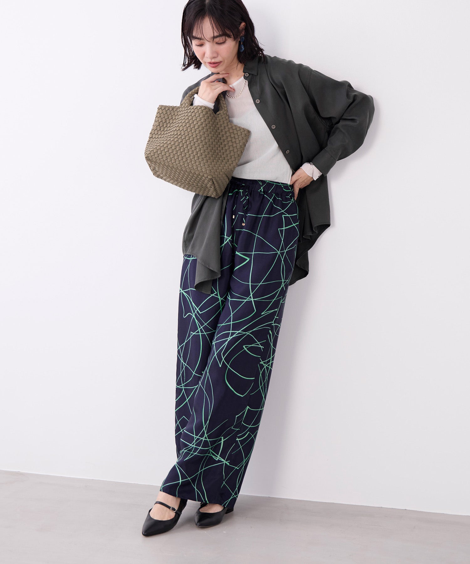 幾何柄プリントストレートイージーパンツ | MICA&DEAL ONLINE STORE