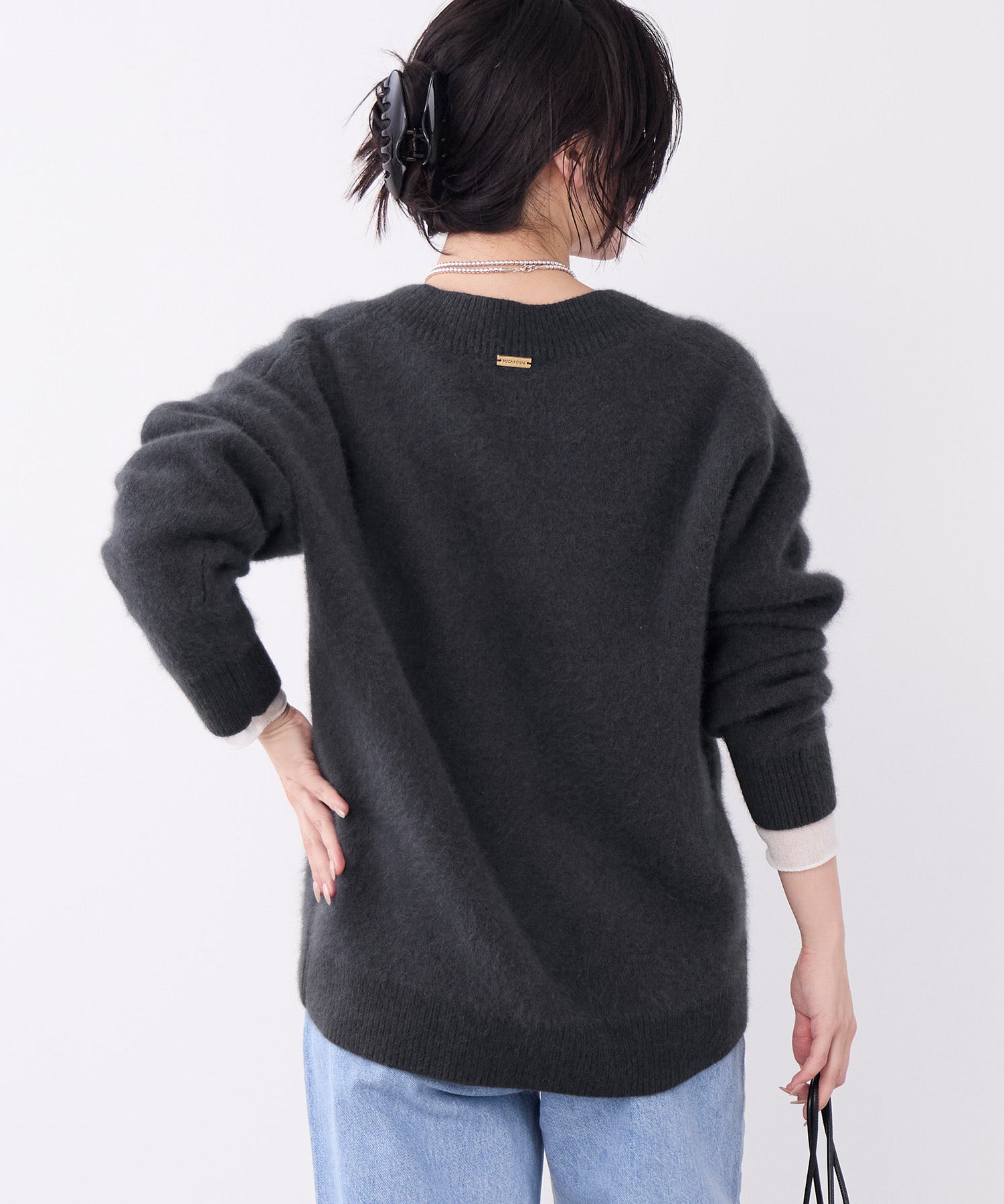 ラクーンデュアルVネックニット | MICA&DEAL ONLINE STORE
