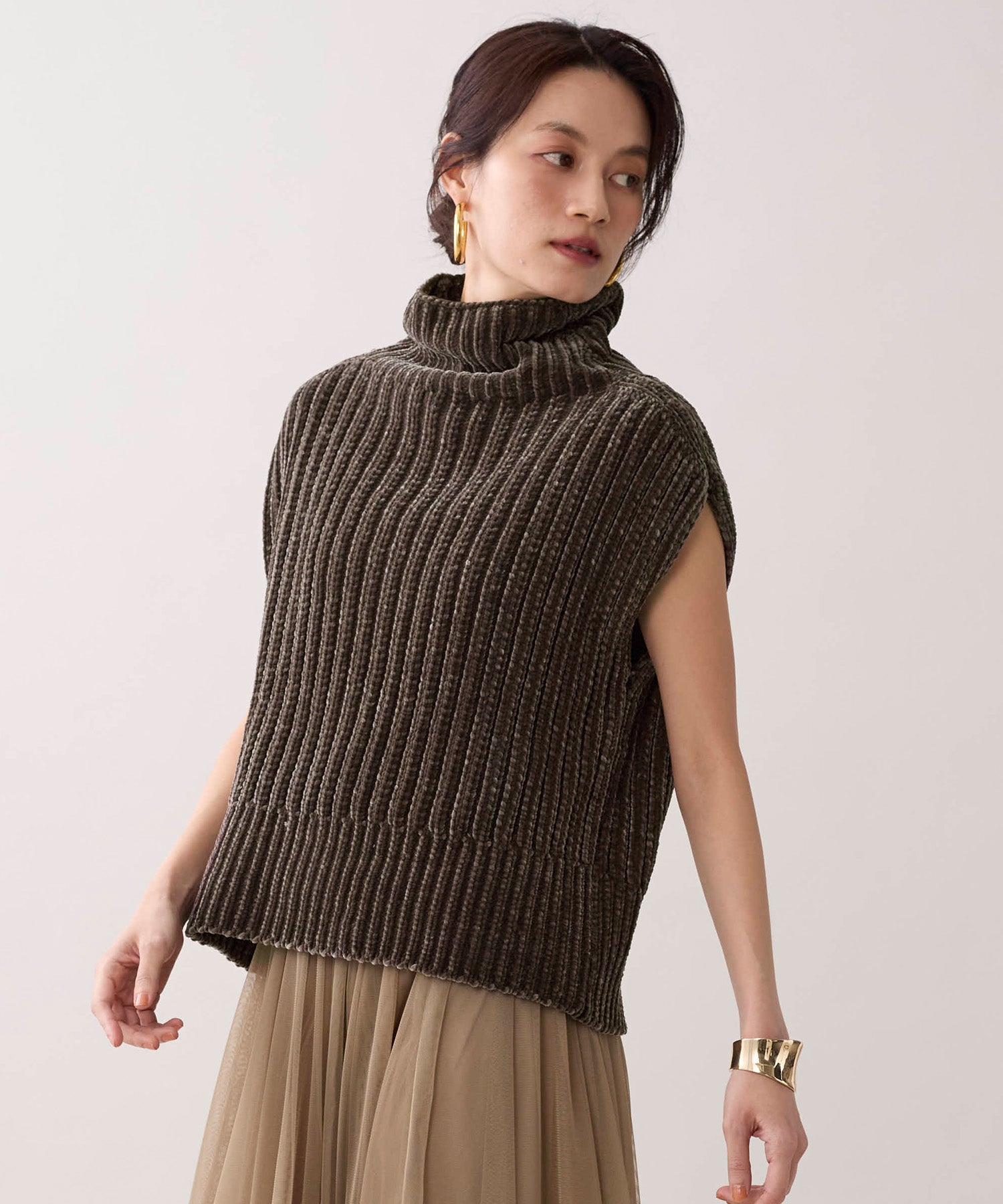 marmors】chenille yarn turtleneck vest | MICA&DEAL ONLINE STORE